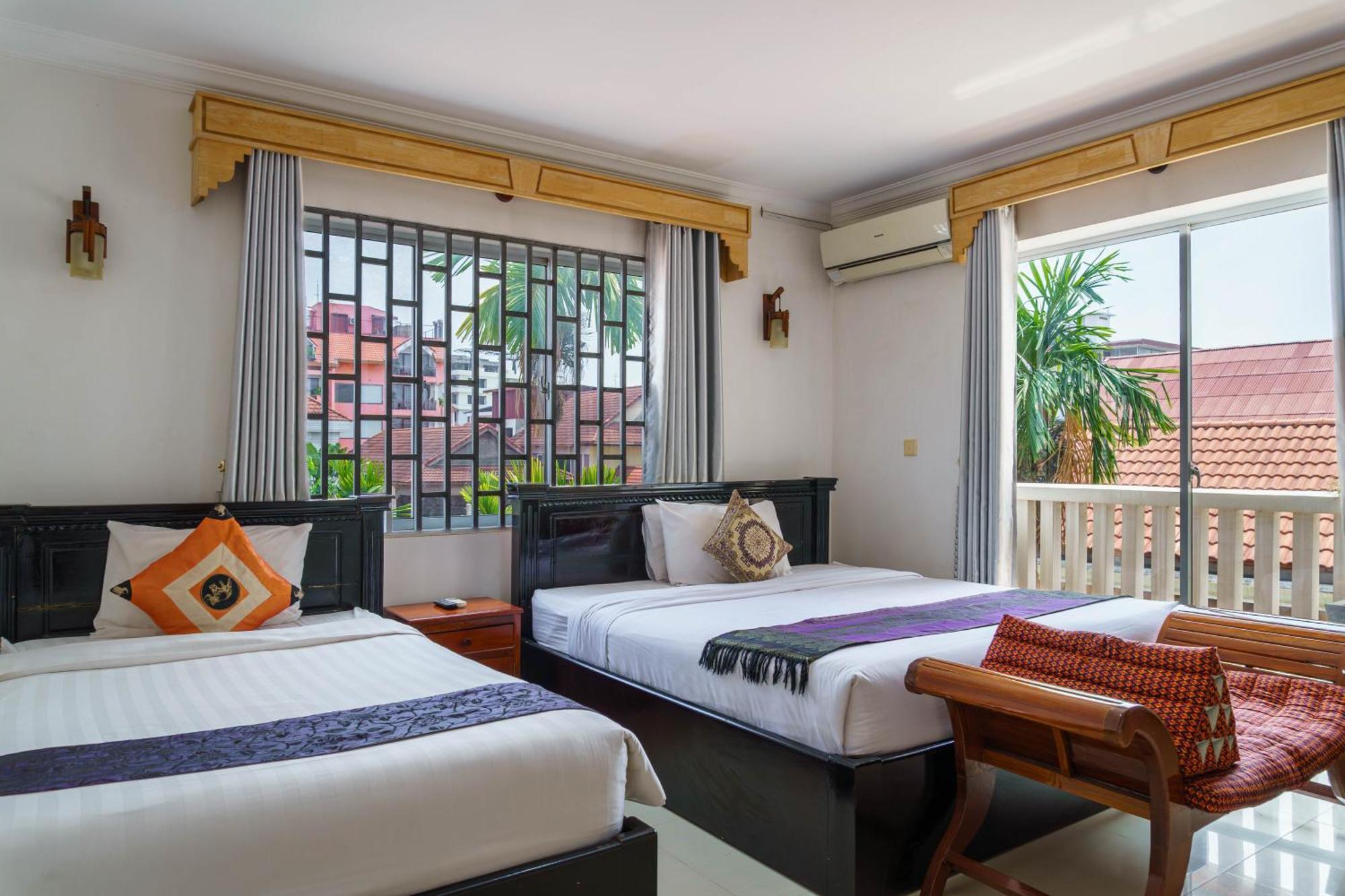 Deluxe Family Room